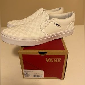 Vans Asher slip on shoes size men 6 / woman 7.5 like new